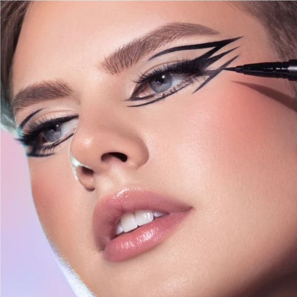 DOSE X TREVOR HYPNOTIC INK DUAL ENDED LIQUID EYELINER - Picture 6 of 7